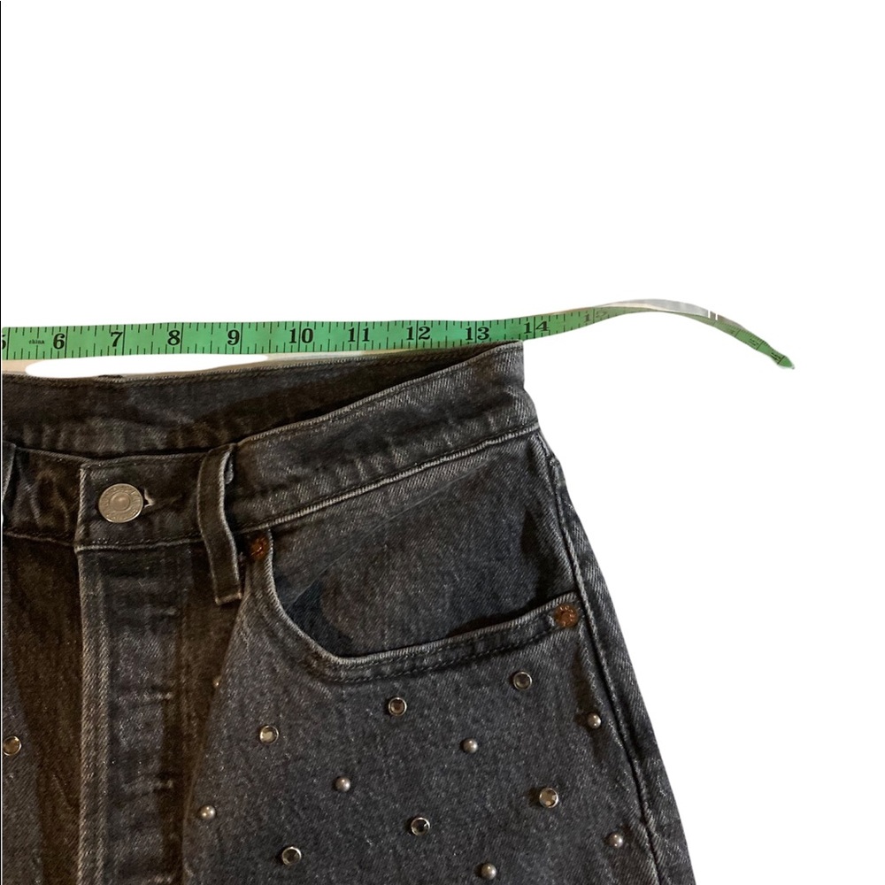 Levi’s 501 Cropped Studded 5 Pocket Button Fly Jeans Size 26x26 - Picture 10 of 13